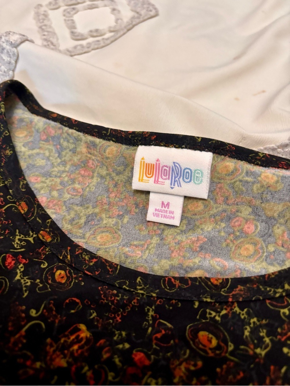 LuLaRoe Irma Black Multicolor Floral Print High Low Tunic Top Size Medium NWT - Picture 7 of 10